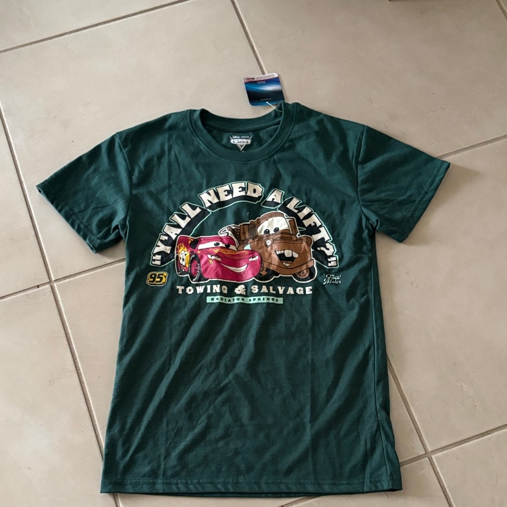 NWT men’s small Disney cars t shirt 1207